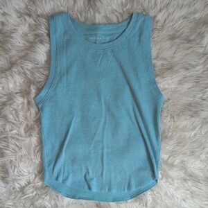 American Eagle cropped dolphin hem tank size med